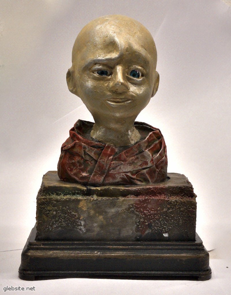 Мальчик смотрит на тебя, как на нечто, вызывающее сомнение.