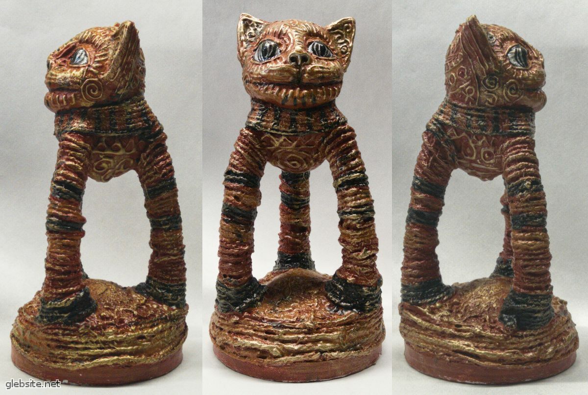 Со всех сторон.